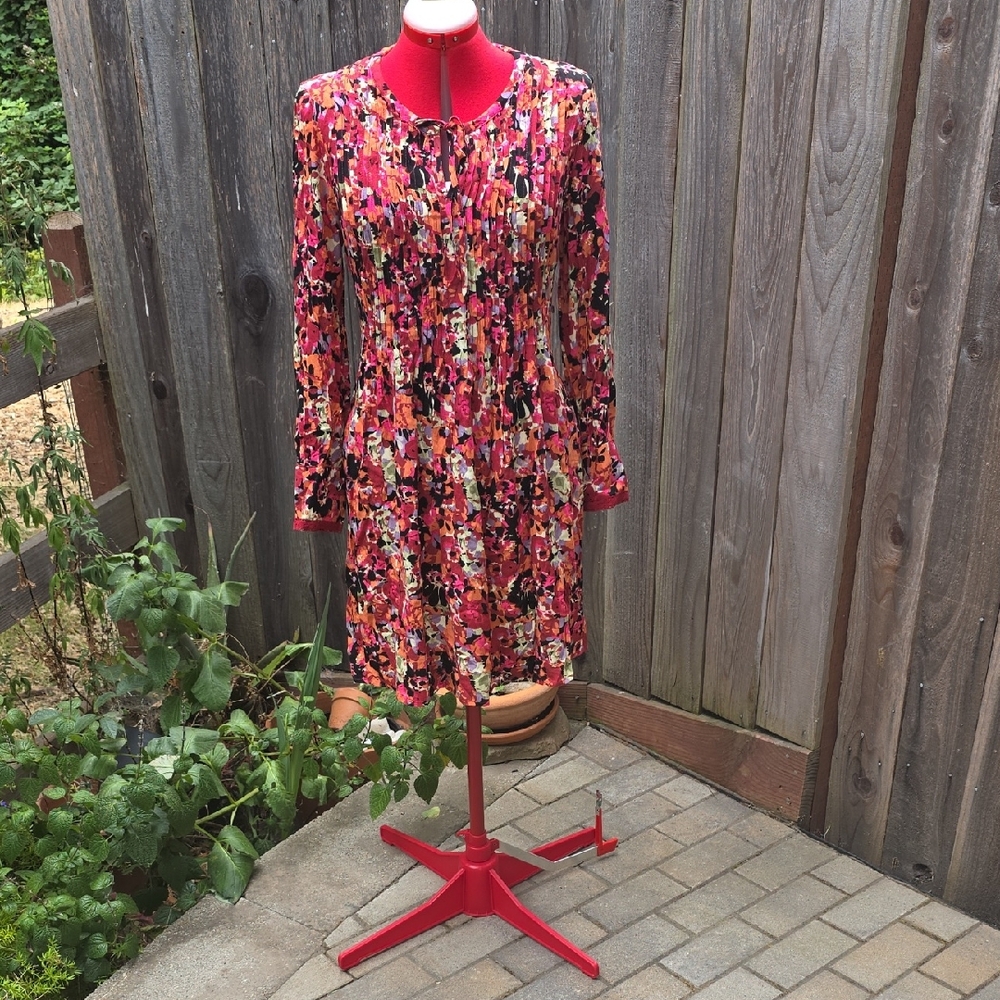 ValMarie Red and White Sheath Dress Long Cuffed Sleeves
